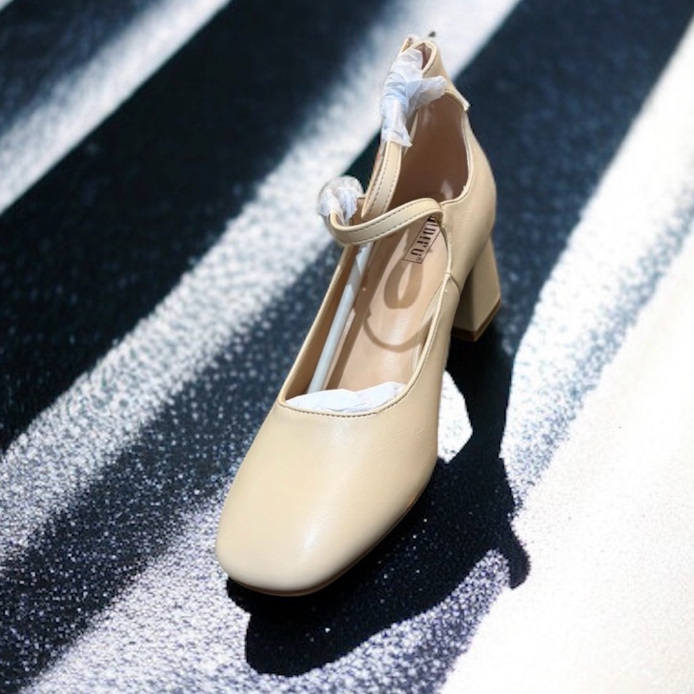 IDIFU Mary Jane Low Block Chunky Closed Toe Heels Shoes Square Toe Ankle Strap